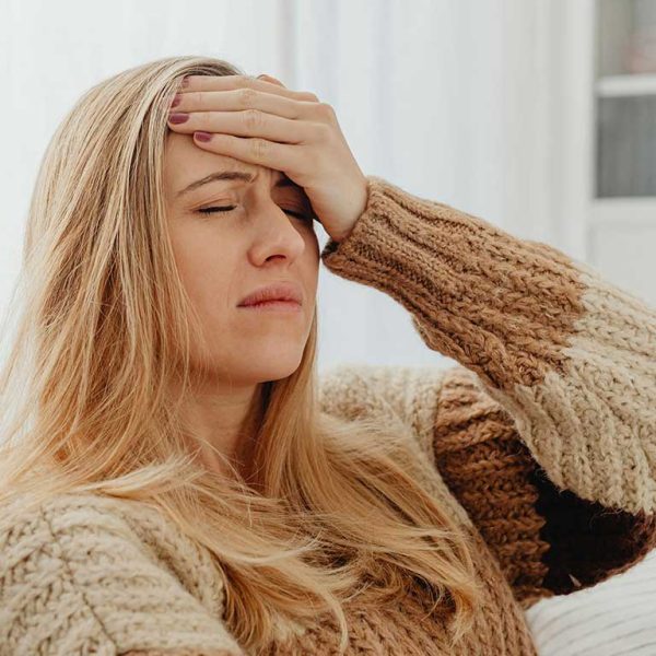 patient-suffering-from-migraine-3